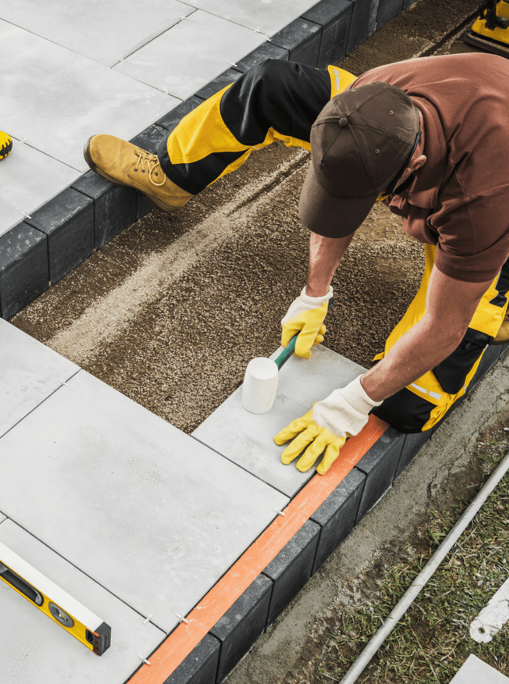 What You Need to Know About Edge Restraints for Hardscapes