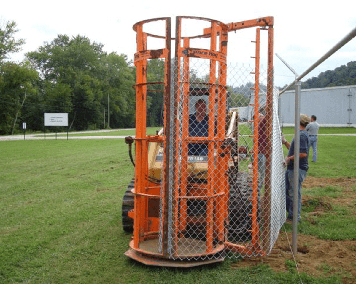 Fence_Hog_on_jobsite_11