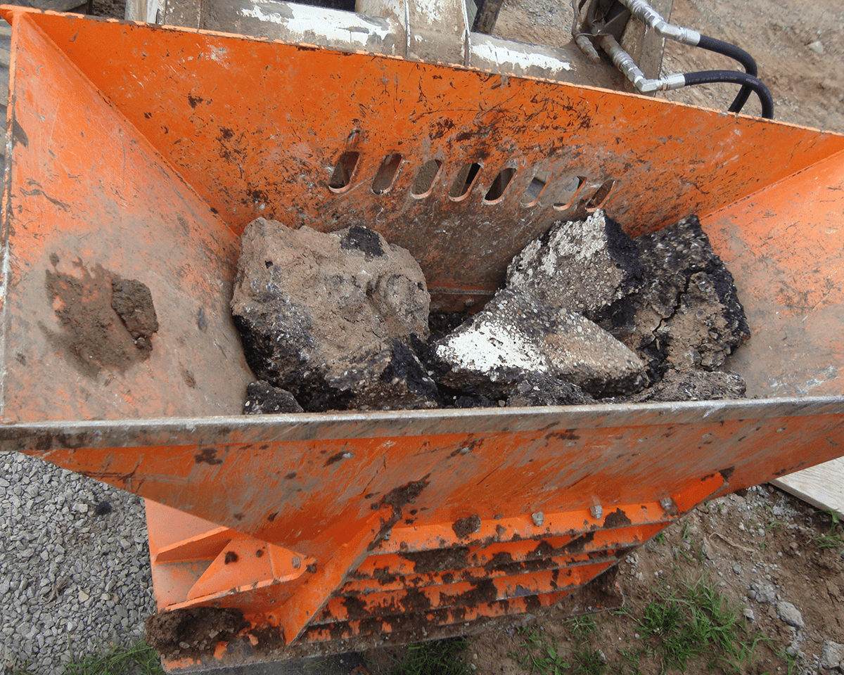 Hog_Crusher_on_jobsite_3