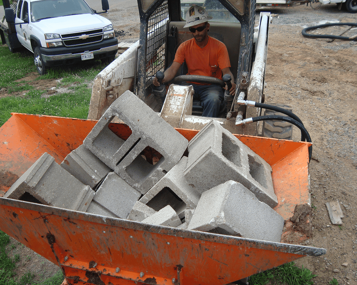 Hog_Crusher_on_jobsite_4