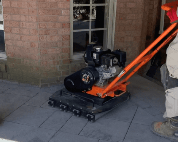 Roller_Paver_Compactor_in_use_12