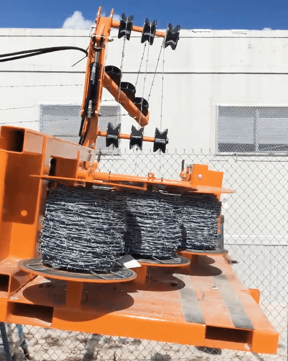 barbwire_hog_on_jobsite_3
