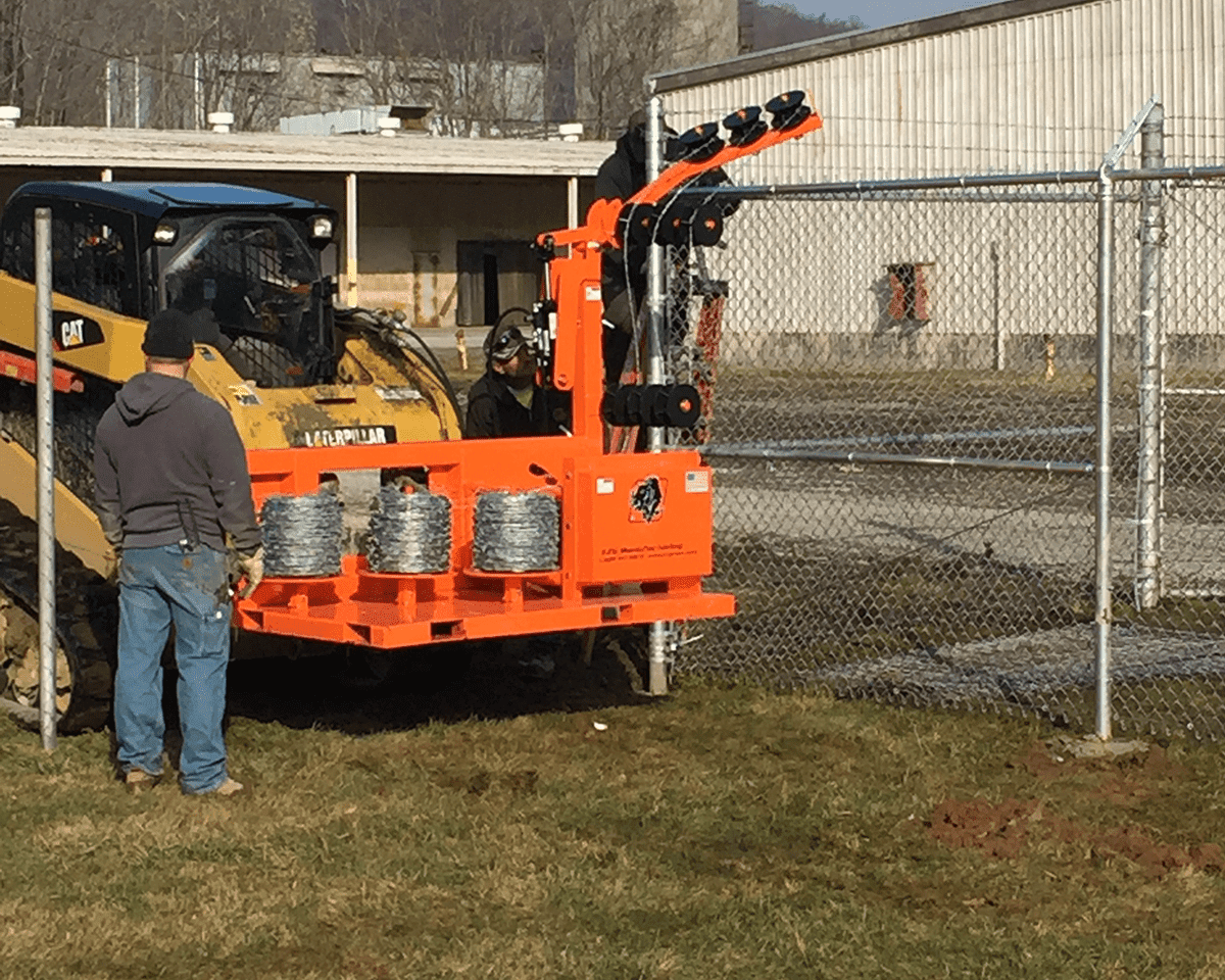 barbwire_hog_on_jobsite_7