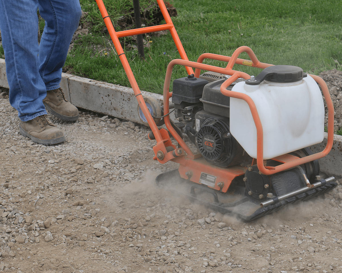 EFPC90C_forward_plate_compactor_in use