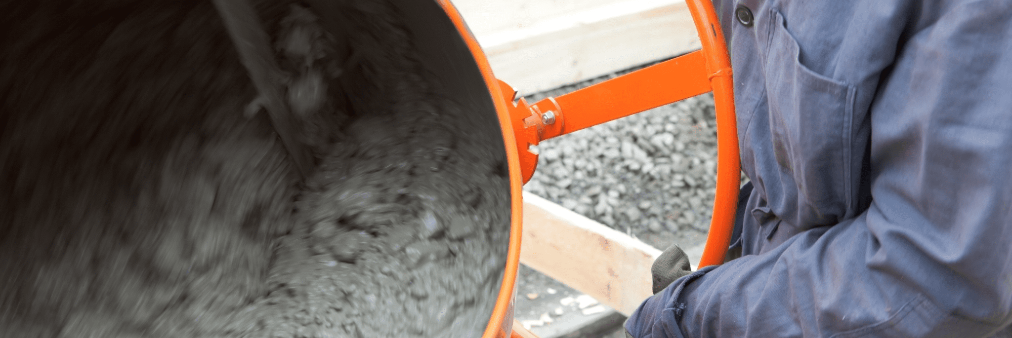 mortar mixing in portable concrete mixer